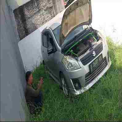 Layanan Penjemputan Mobil Rusak Sambit